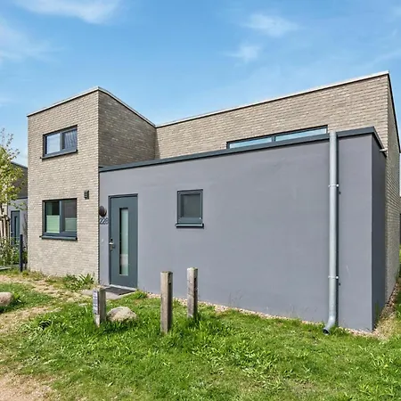 2 Bedroom Front In Lembruch-duemmer Holiday home